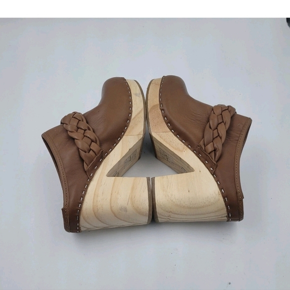 Dolce Vita Hila Saddle Brown Braided Leather Mule Clog Heels Size 7 Wooden Heel - Picture 11 of 12